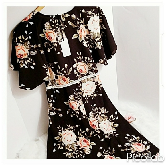 Tops - Black Floral Tie Front Top/Kimono